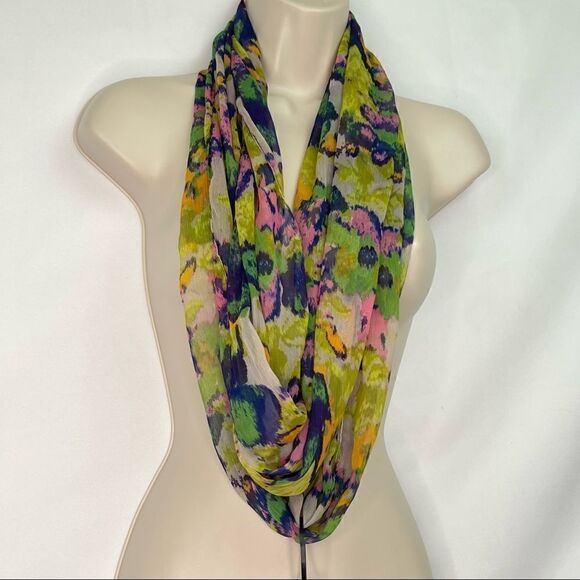 Nine West Purple and Royal blue infinity scarf Brand New! - Picture 4 of 10